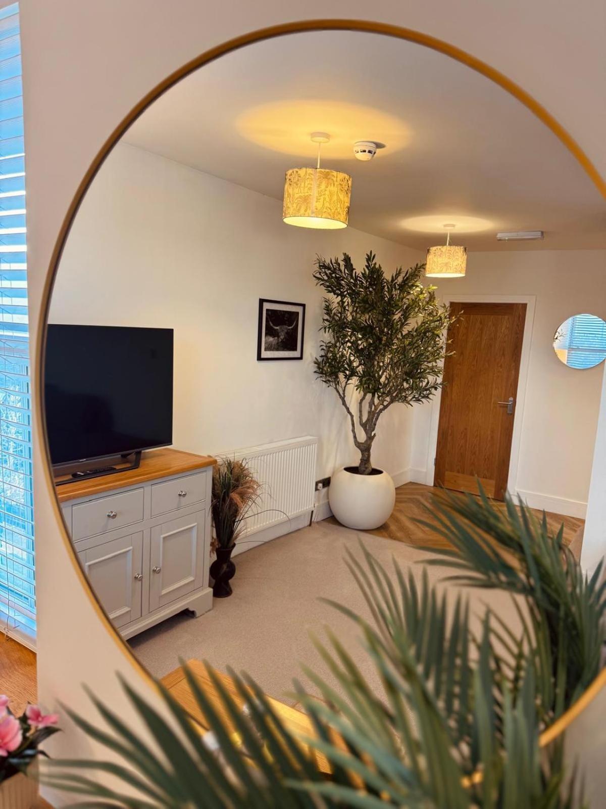 Lola'S Loft With Lake Views - Central Bowness - Pet Friendly Kültér fotó